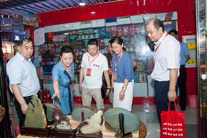 C:\Documents and Settings\Administrator\桌面\3.webp.jpg